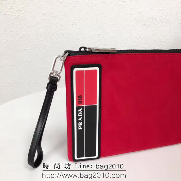 PRADA普拉達 新款 橡膠徽標 時尚手拿包 男女共用款 2NH006 DD1731